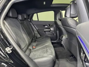 MERCEDES-BENZ GLC 300 d 4M AMG Night 360  Distro AHK Digital