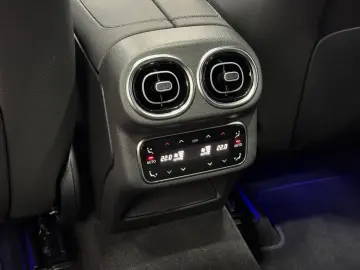 MERCEDES-BENZ GLC 300 d 4M AMG Night 360  Distro AHK Digital