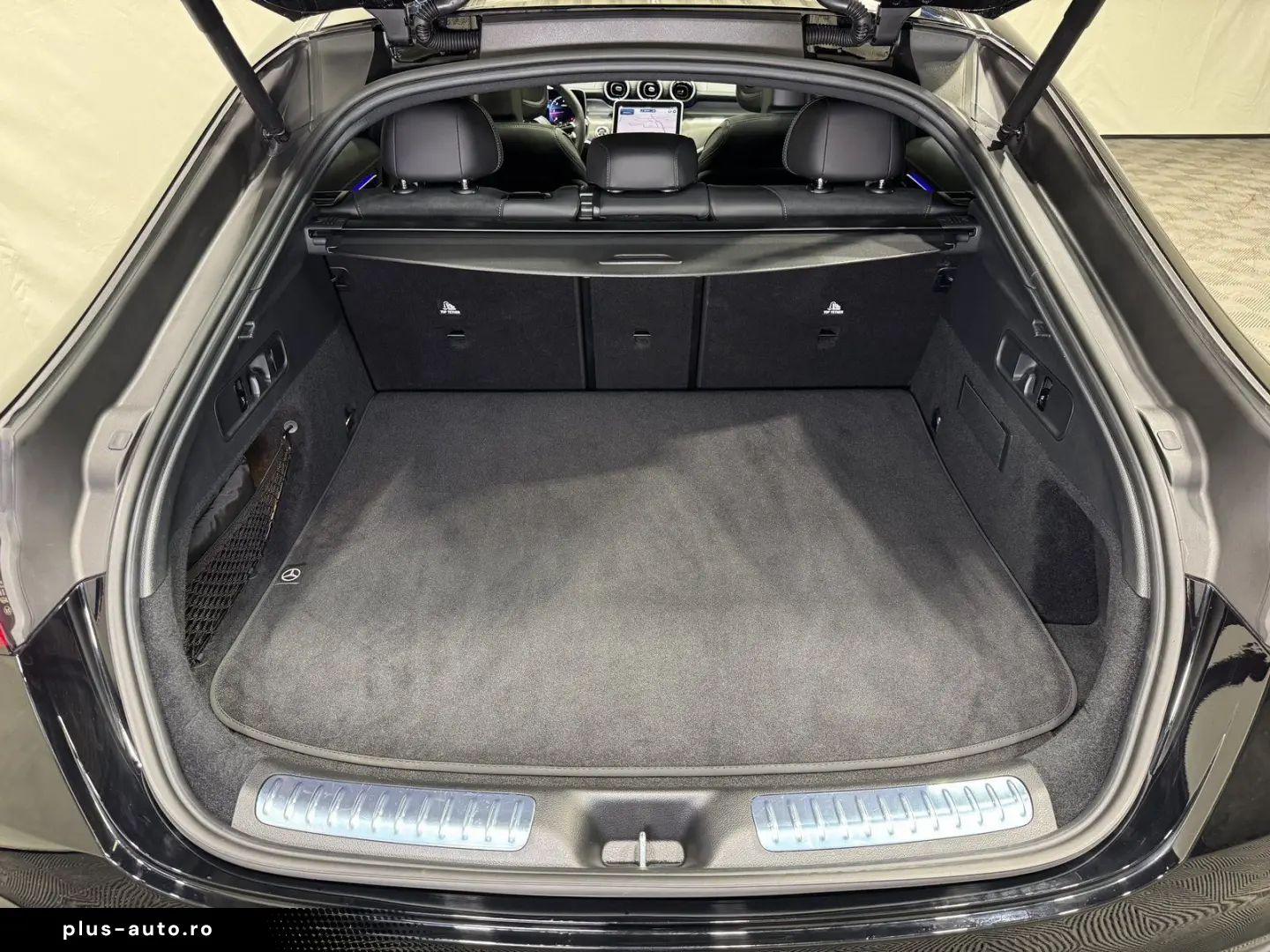 MERCEDES-BENZ GLC 300 d 4M AMG Night 360  Distro AHK Digital