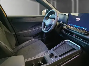 Volkswagen T-Roc 1.5 eTSI R-Line