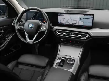 BMW Seria 3 320e Aut.