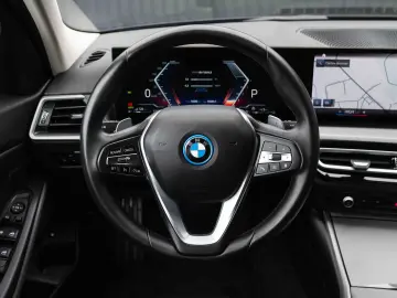 BMW Seria 3 320e Aut.