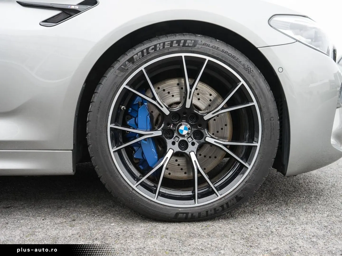 BMW M5 xDrive HUD LED SPORTABGASANLAGE ACC W-LAN H K