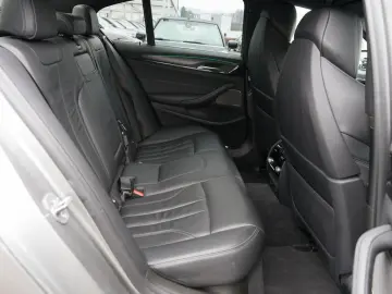 BMW M5 xDrive HUD LED SPORTABGASANLAGE ACC W-LAN H K