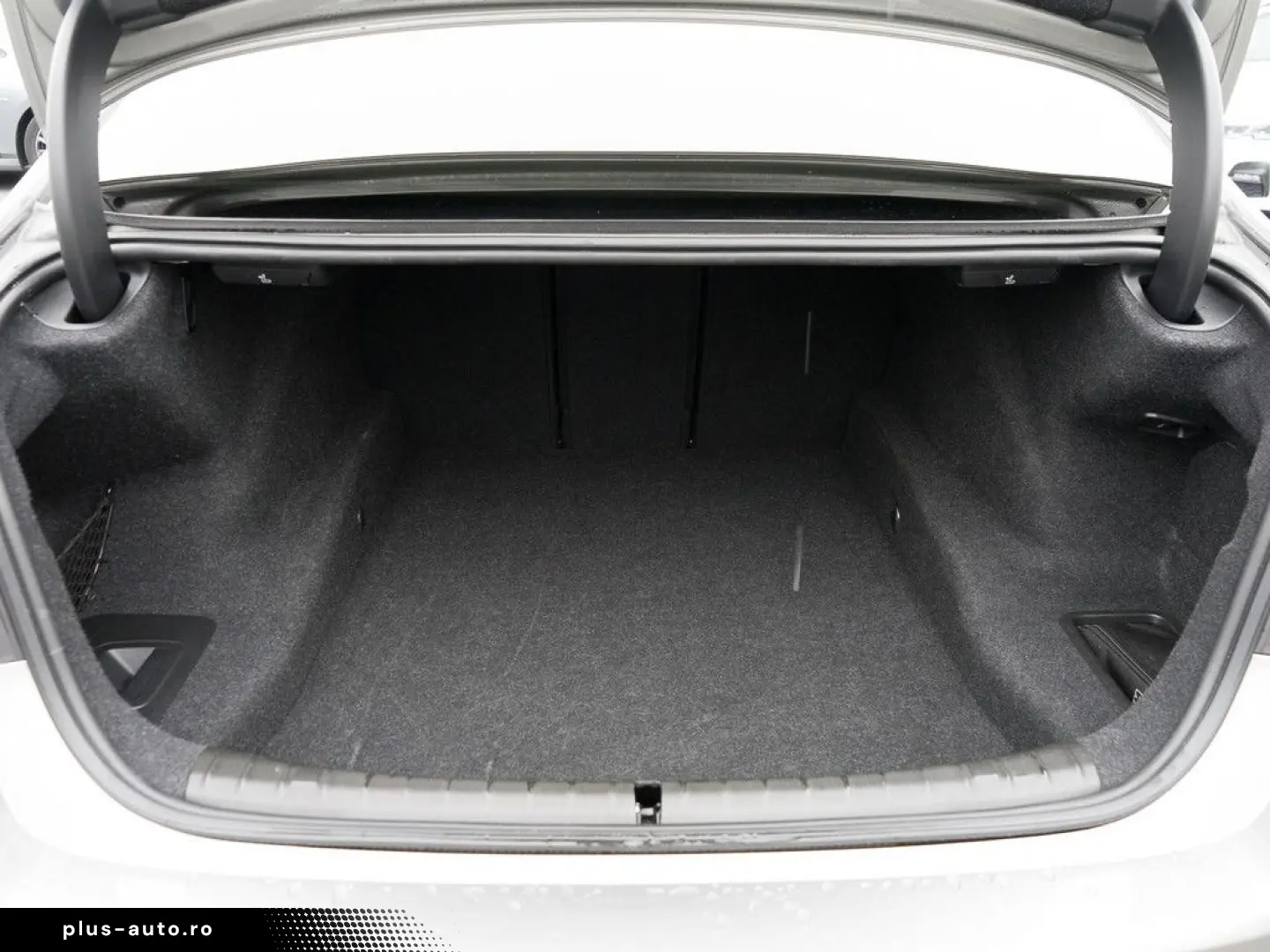 BMW M5 xDrive HUD LED SPORTABGASANLAGE ACC W-LAN H K