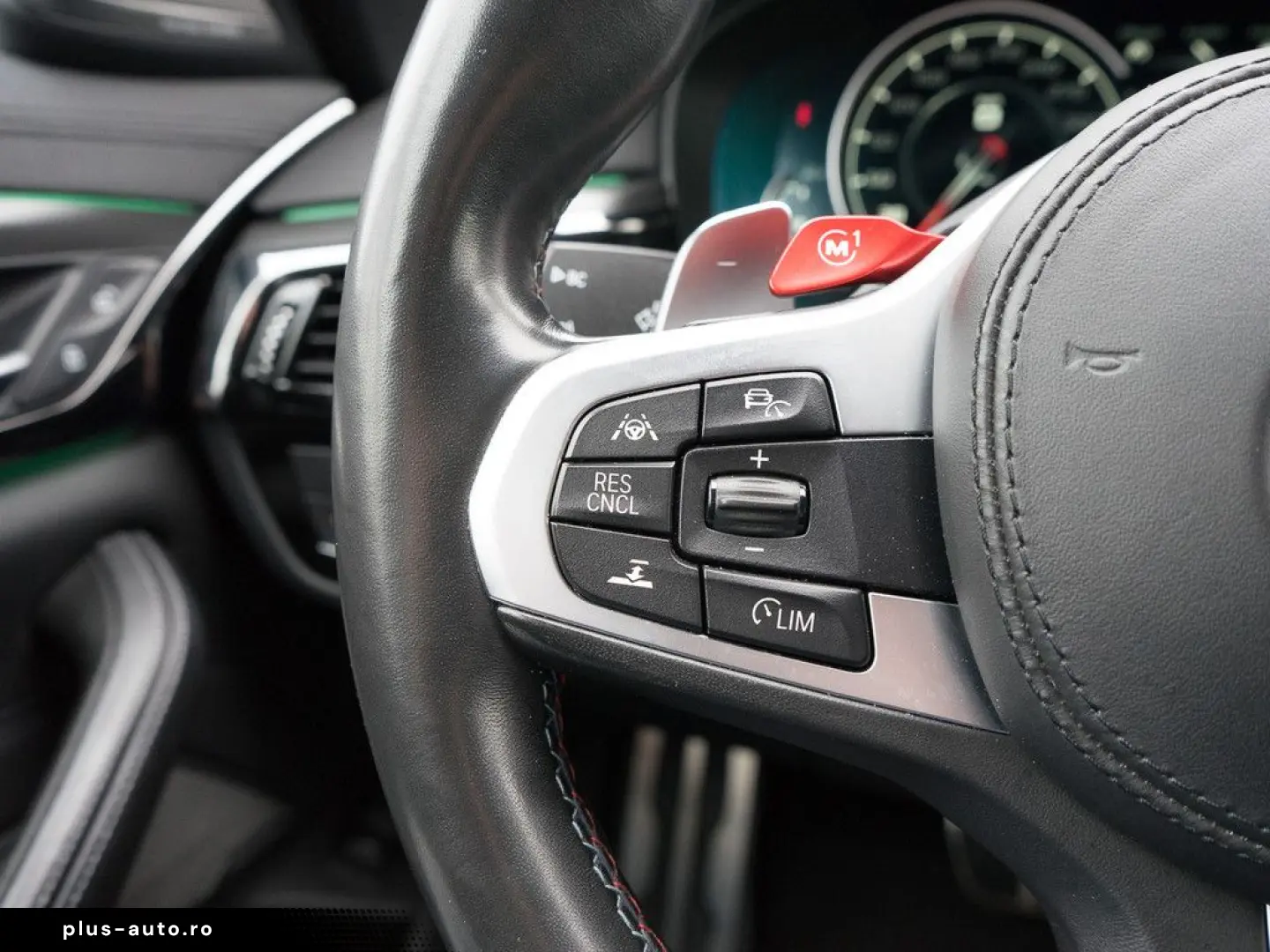 BMW M5 xDrive HUD LED SPORTABGASANLAGE ACC W-LAN H K