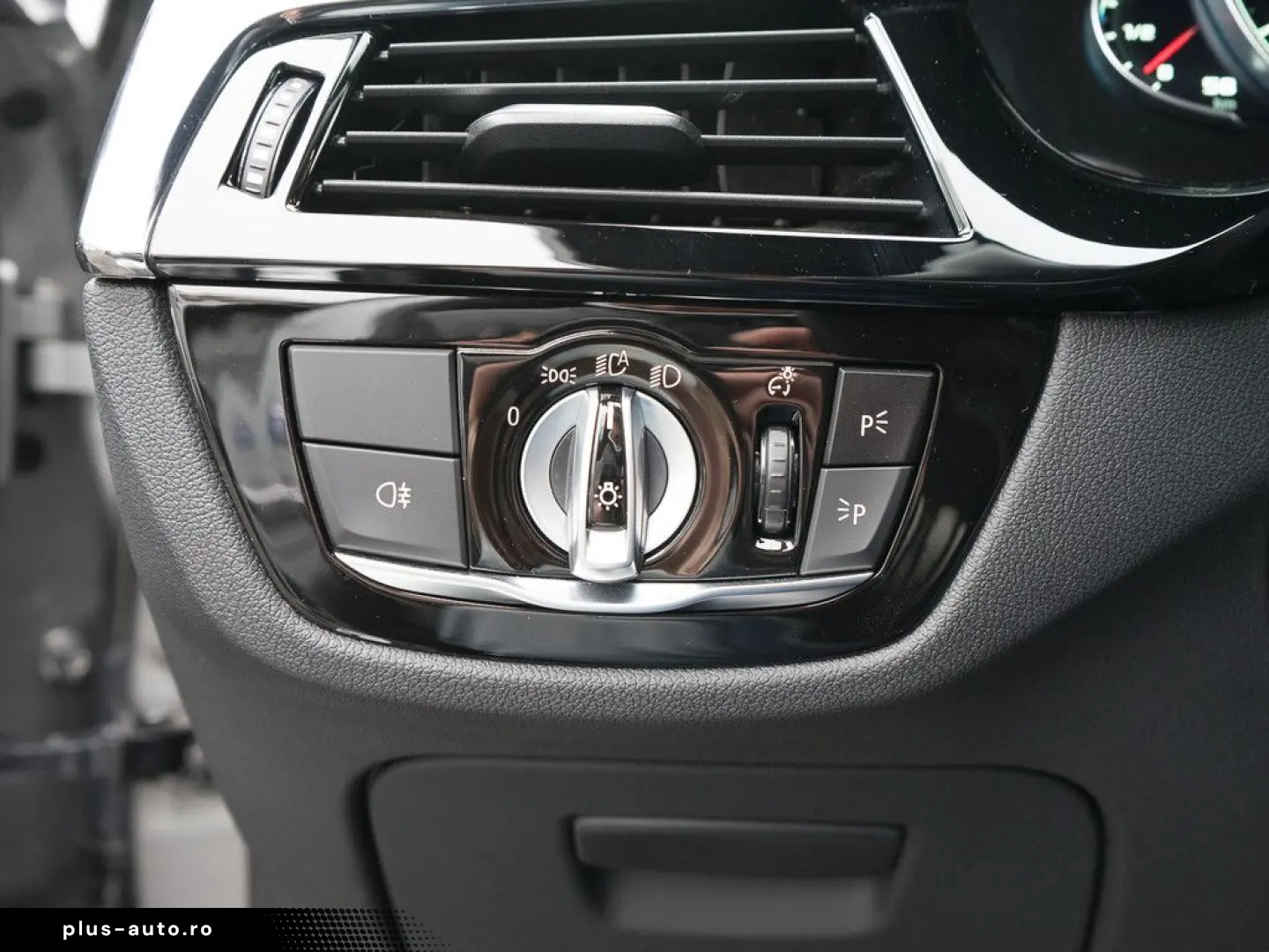 BMW M5 xDrive HUD LED SPORTABGASANLAGE ACC W-LAN H K