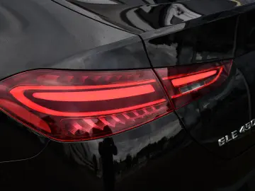 MERCEDES-BENZ GLE 450 d 4M AMG -PAKET Pano Head Up Burmester
