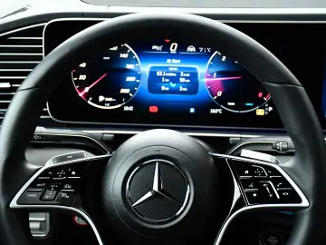 MERCEDES-BENZ GLE 450 d 4M AMG -PAKET Pano Head Up Burmester