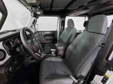 Jeep Wrangler Unlimited Sport 2.0T-GDI CarPlay