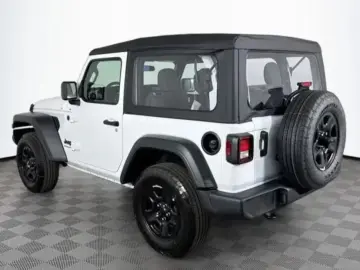 Jeep Wrangler Unlimited Sport 2.0T-GDI CarPlay