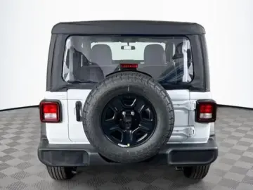 Jeep Wrangler Unlimited Sport 2.0T-GDI CarPlay