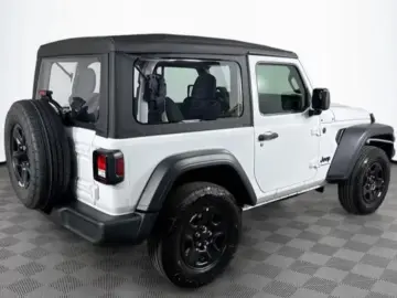 Jeep Wrangler Unlimited Sport 2.0T-GDI CarPlay