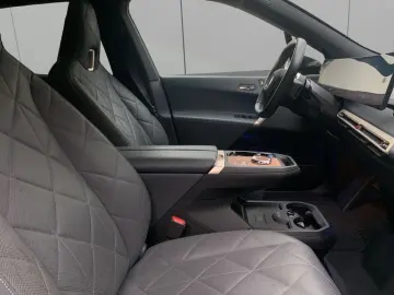 BMW iX xDrive40 SPORT ELEKTRO LASER HUD PANO 22  AHK