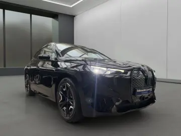 BMW iX xDrive40 SPORT ELEKTRO LASER HUD PANO 22  AHK