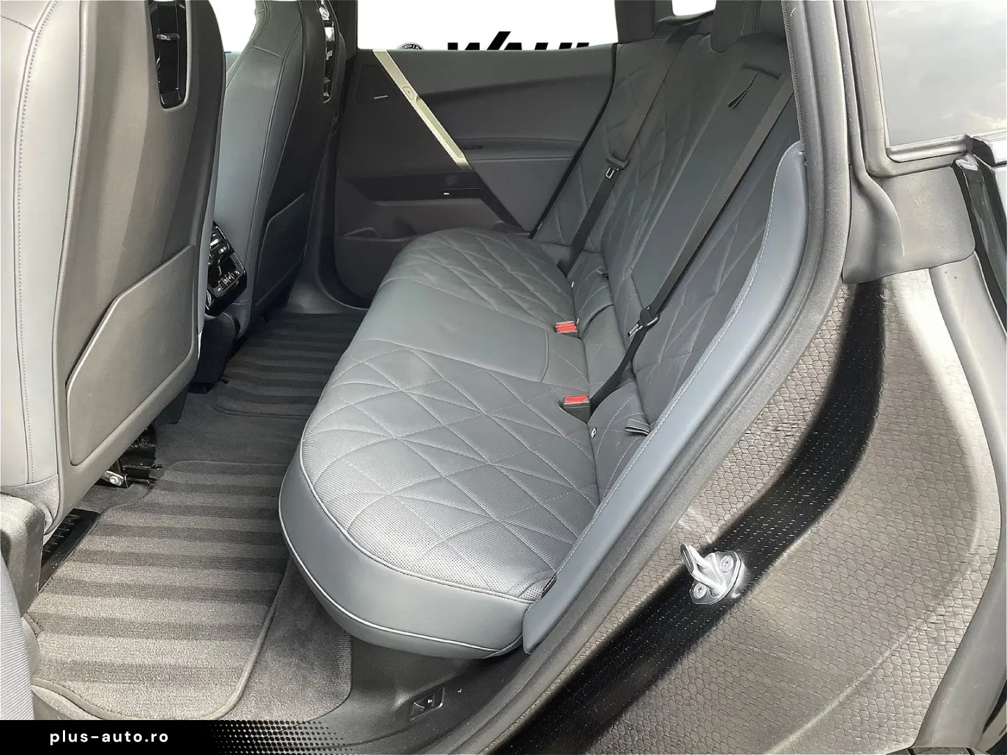 BMW iX xDrive40 SPORTPAKET H&K HIFI PANO AHK LASER A