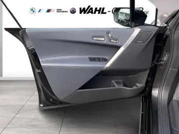 BMW iX xDrive40 SPORTPAKET H&K HIFI PANO AHK LASER A