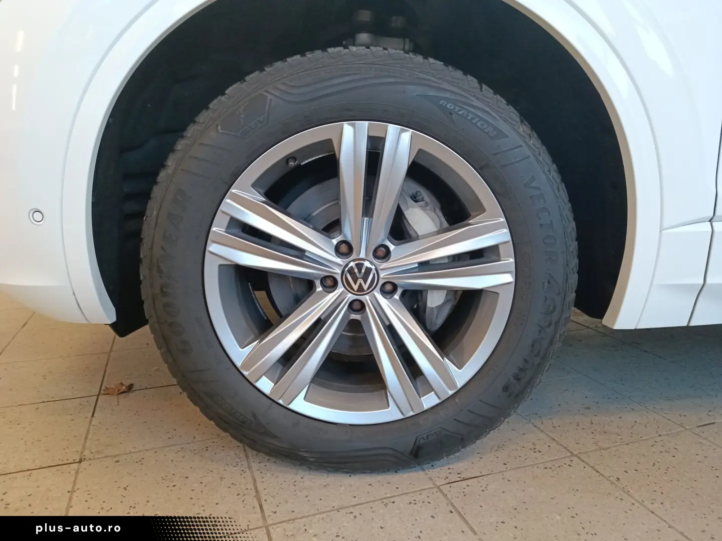 VW Touareg V6 3.0 TDI R-Line 4M AHK Memory Navi DC