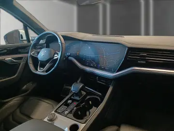 VW Touareg V6 3.0 TDI R-Line 4M AHK Memory Navi DC