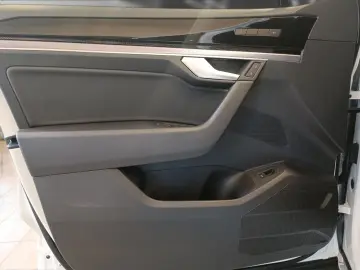 VW Touareg V6 3.0 TDI R-Line 4M AHK Memory Navi DC