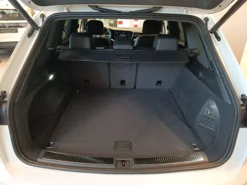 VW Touareg V6 3.0 TDI R-Line 4M AHK Memory Navi DC