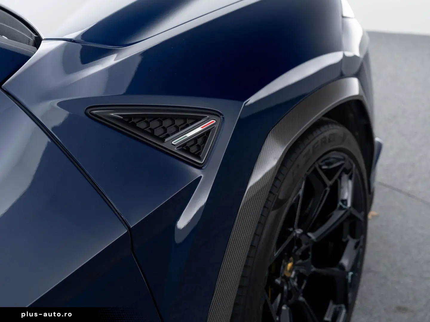 LAMBORGHINI Urus Performante MY24   Carbon