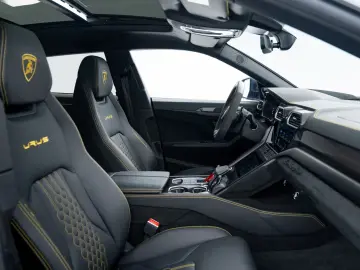 LAMBORGHINI Urus Performante MY24   Carbon