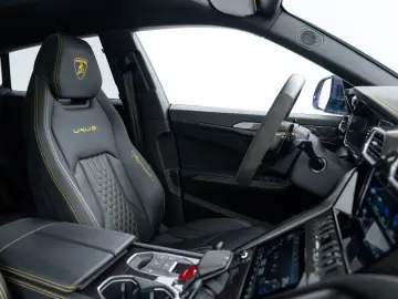 LAMBORGHINI Urus Performante MY24   Carbon