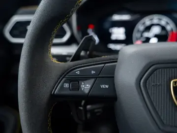 LAMBORGHINI Urus Performante MY24   Carbon