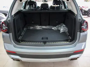 BMW X3 xDrive 20i Automatik Leder Kamera 1.Hand LED