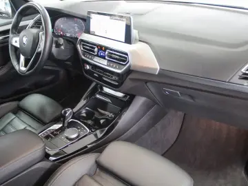 BMW X3 xDrive 20i Automatik Leder Kamera 1.Hand LED