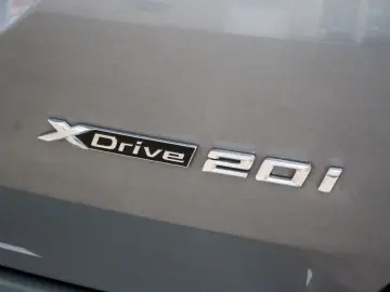 BMW X3 xDrive 20i Automatik Leder Kamera 1.Hand LED