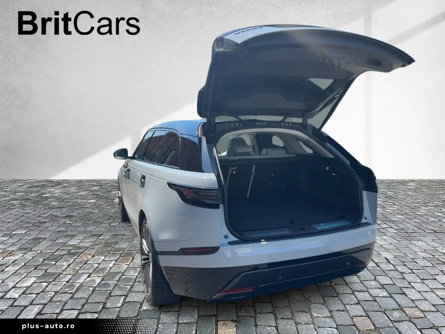 LAND ROVER RANGE ROVER VELAR D300 Dynamic SE Pano