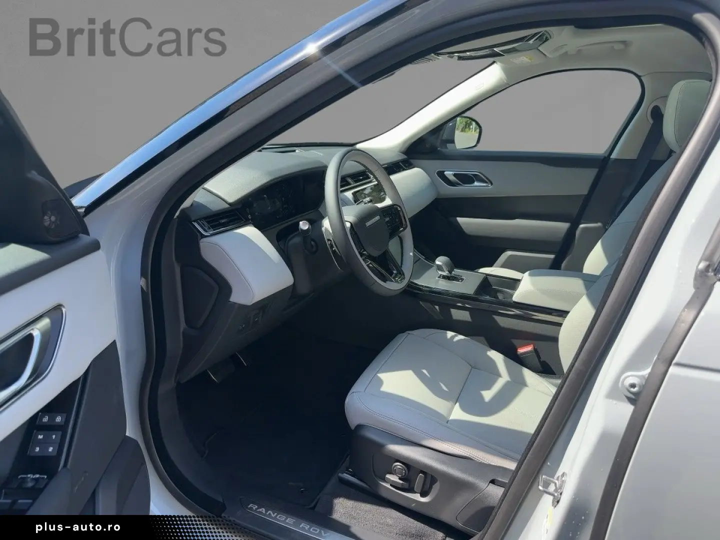 LAND ROVER RANGE ROVER VELAR D300 Dynamic SE Pano