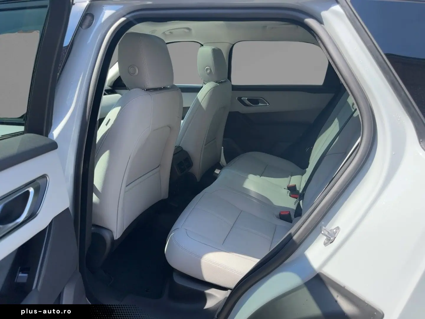 LAND ROVER RANGE ROVER VELAR D300 Dynamic SE Pano