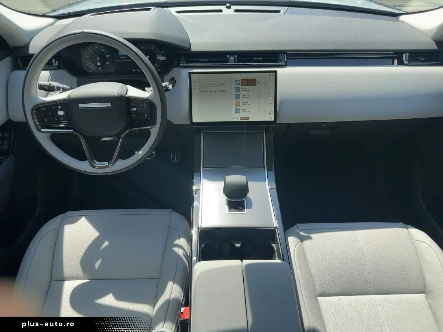 LAND ROVER RANGE ROVER VELAR D300 Dynamic SE Pano