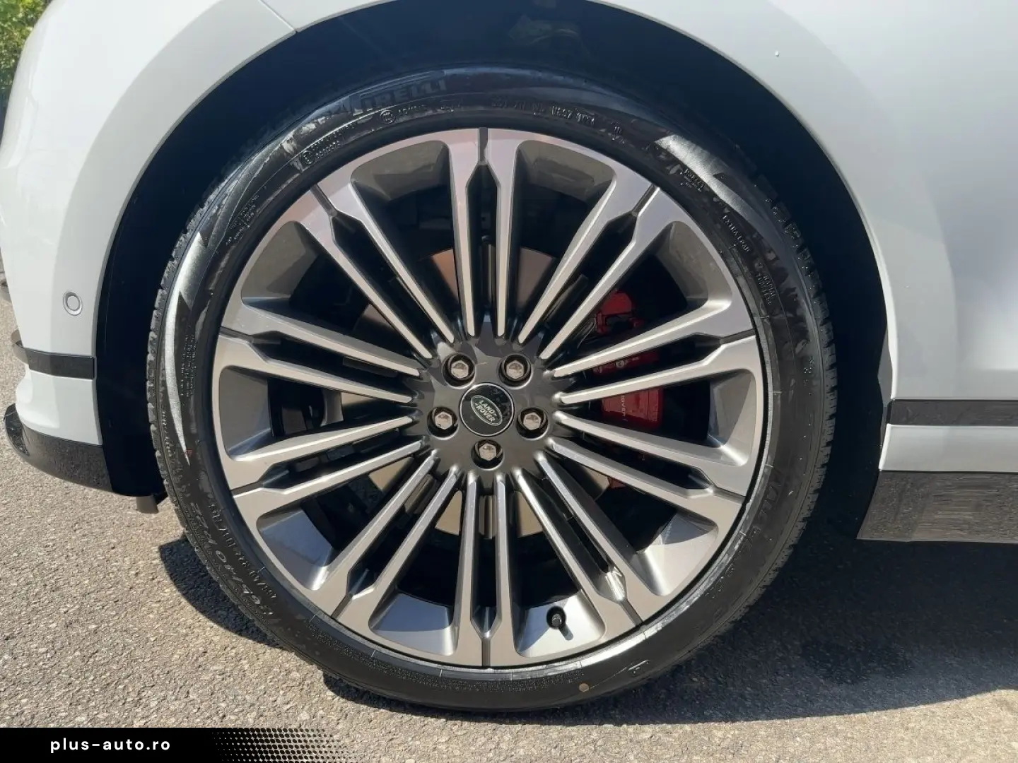 LAND ROVER RANGE ROVER VELAR D300 Dynamic SE Pano