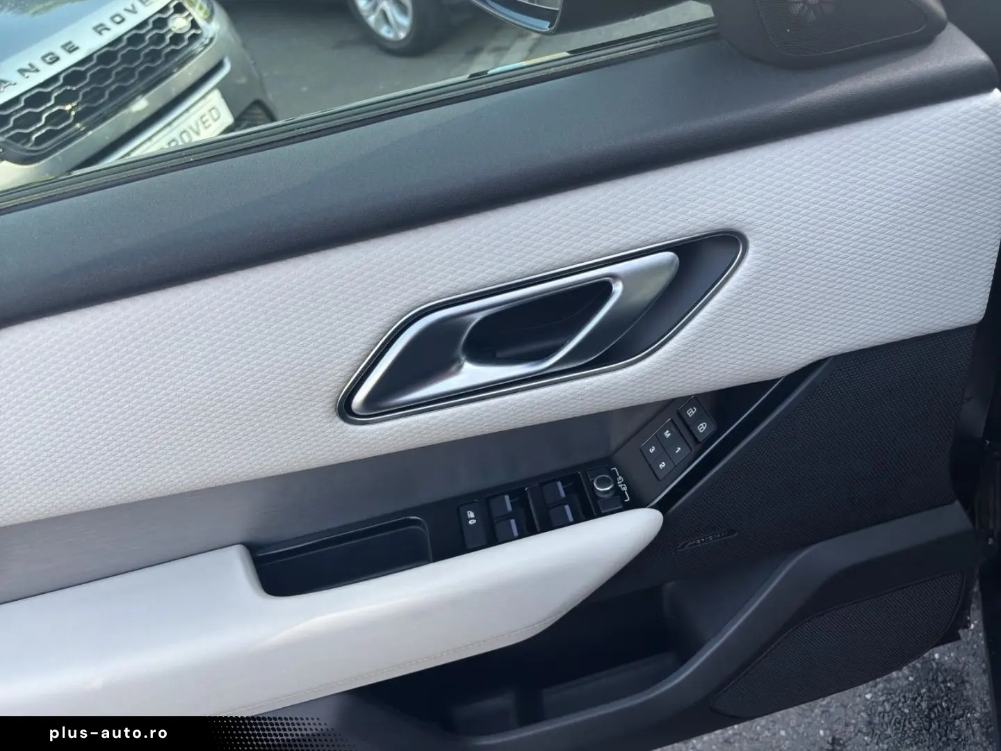 LAND ROVER Range Rover Velar D300 R-Dynamic SE Panorama Bla