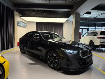 BMW 520i