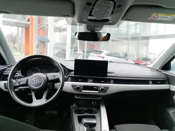 Audi A4 35 TFSI S tronic MHEV Advanced