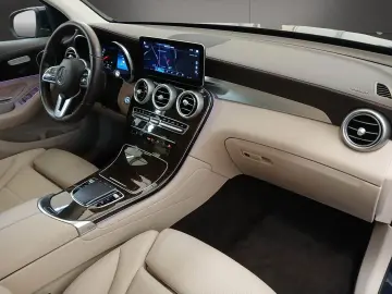 Mercedes-Benz GLC 300 e 4MATIC 9G-TRONIC  AMG-Line