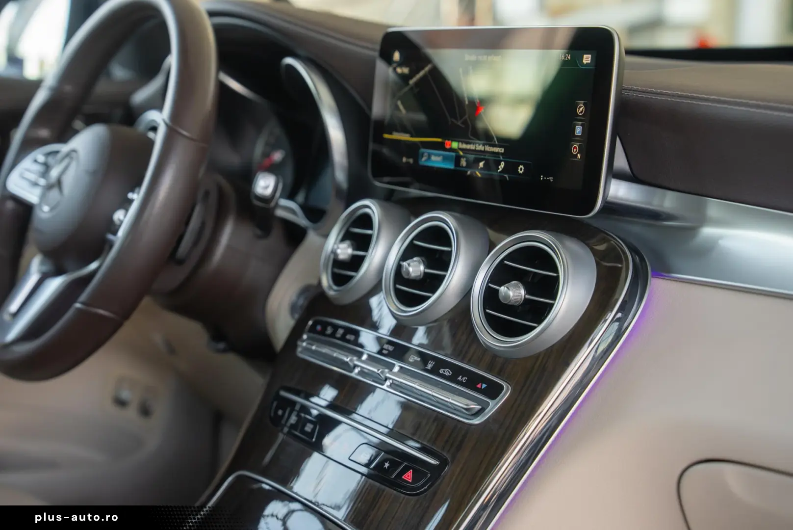 Mercedes-Benz GLC 300 e 4MATIC 9G-TRONIC  AMG-Line