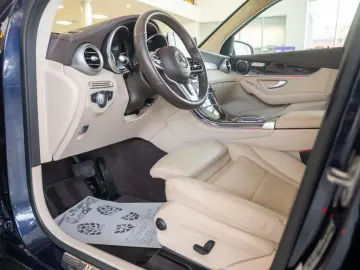 Mercedes-Benz GLC 300 e 4MATIC 9G-TRONIC  AMG-Line