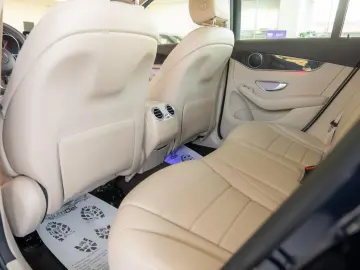 Mercedes-Benz GLC 300 e 4MATIC 9G-TRONIC  AMG-Line