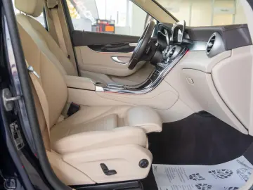 Mercedes-Benz GLC 300 e 4MATIC 9G-TRONIC  AMG-Line