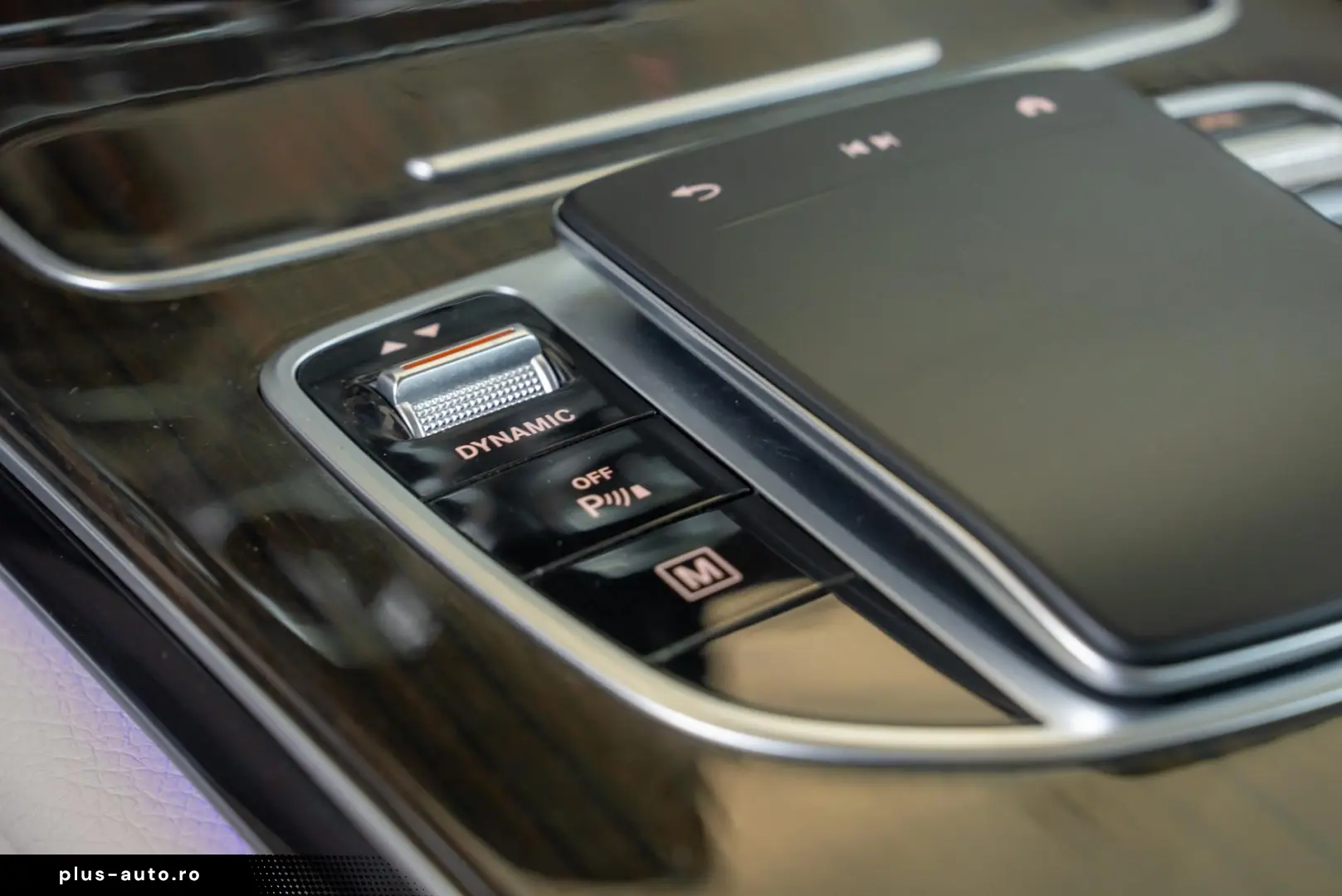 Mercedes-Benz GLC 300 e 4MATIC 9G-TRONIC  AMG-Line