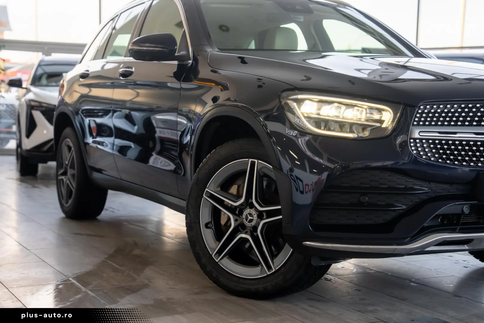 Mercedes-Benz GLC 300 e 4MATIC 9G-TRONIC  AMG-Line