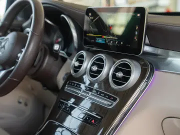 Mercedes-Benz GLC 300 e 4MATIC 9G-TRONIC  AMG-Line