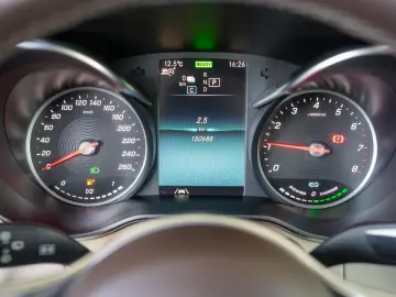 Mercedes-Benz GLC 300 e 4MATIC 9G-TRONIC  AMG-Line