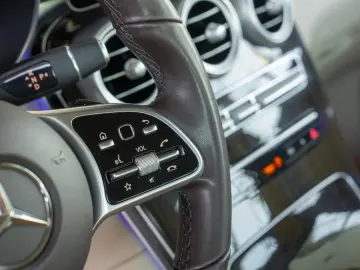 Mercedes-Benz GLC 300 e 4MATIC 9G-TRONIC  AMG-Line